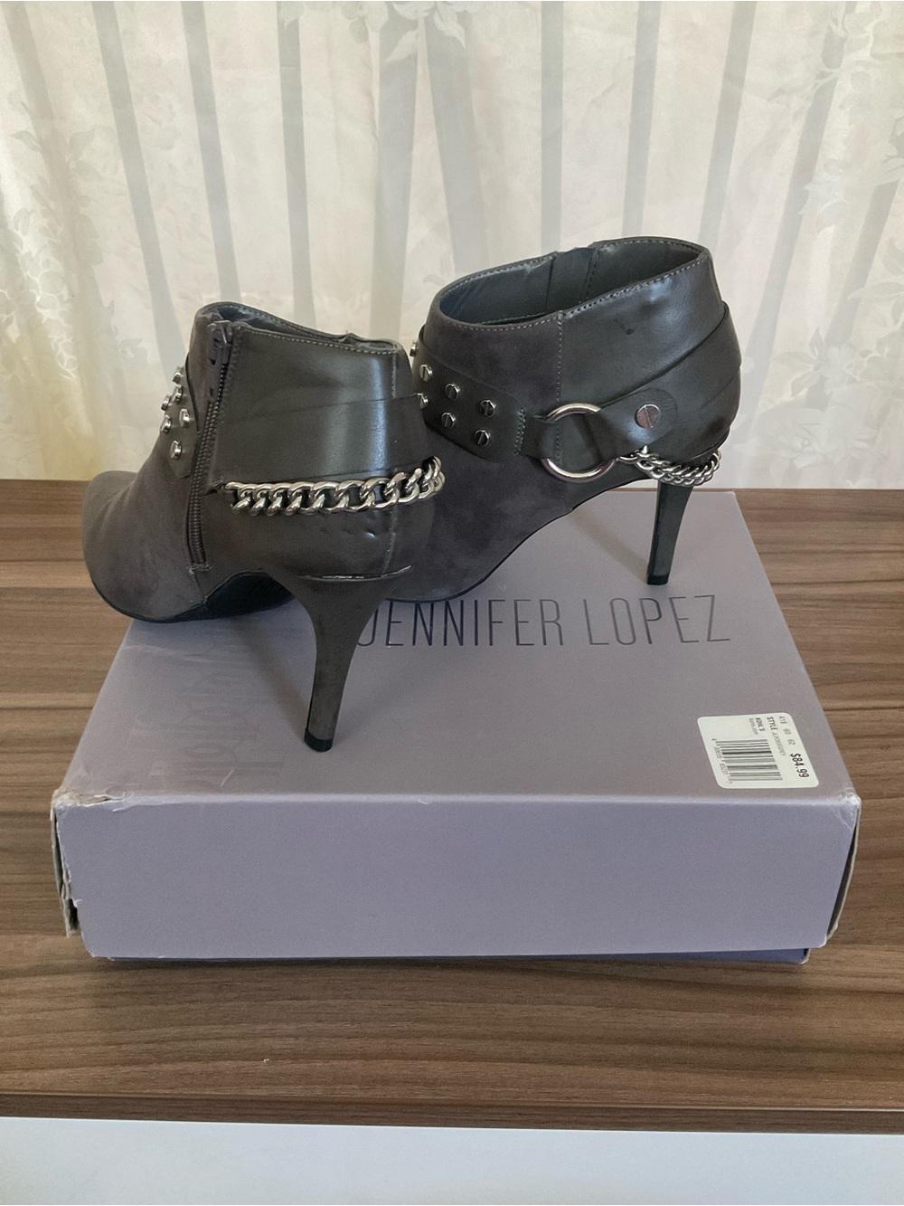 Jennifer Lopez Rosie Grey Studded Chain Ankle Booties Heels Size 8 - Picture 5 of 6